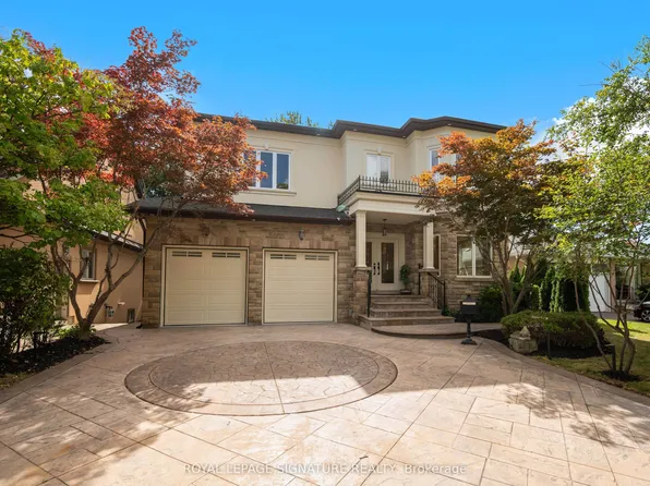 762 Duchess Dr, Mississauga, ON L4Y 1H7