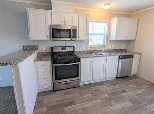 32 E Arizona, Belleville, MI 48111