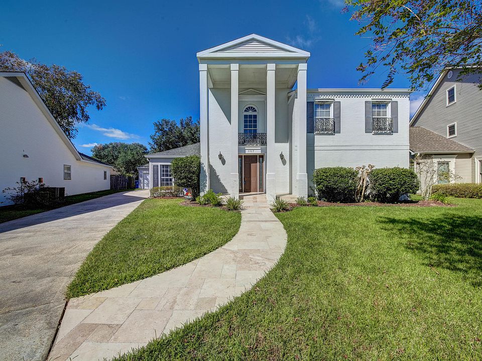 1st image of 107 Villere Cir