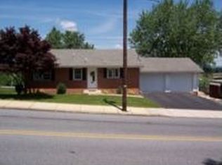 1245 Main St, Akron, PA 17501