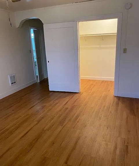 Living/Closet