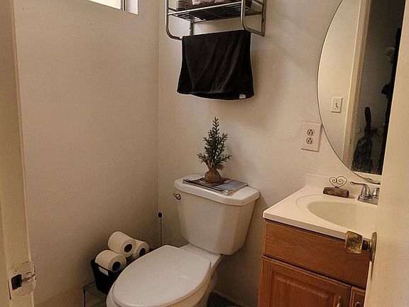 4th image of 6323 Haviland Ave Unit B