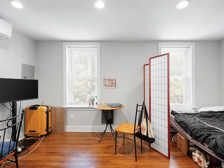 2032 Bainbridge St #3 — Photo 8