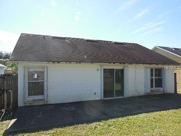 2nd image of 120 Kelly Cir
