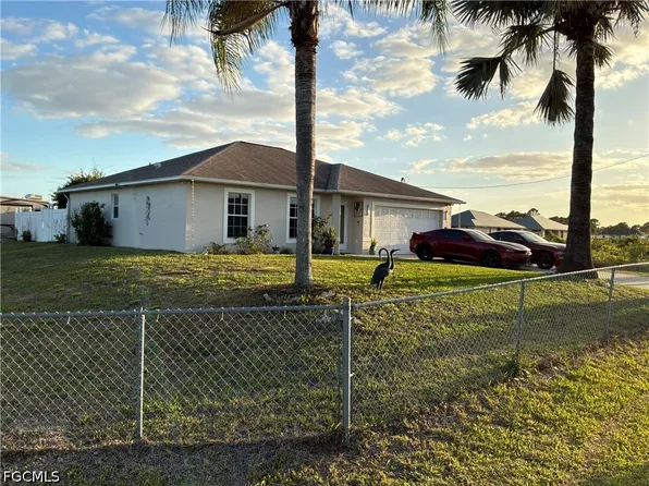 866 Chipley St E, Lehigh Acres, FL 33974