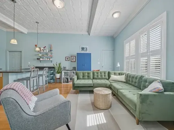 183-185 Rindge Ave Unit 1, Cambridge, MA 02140