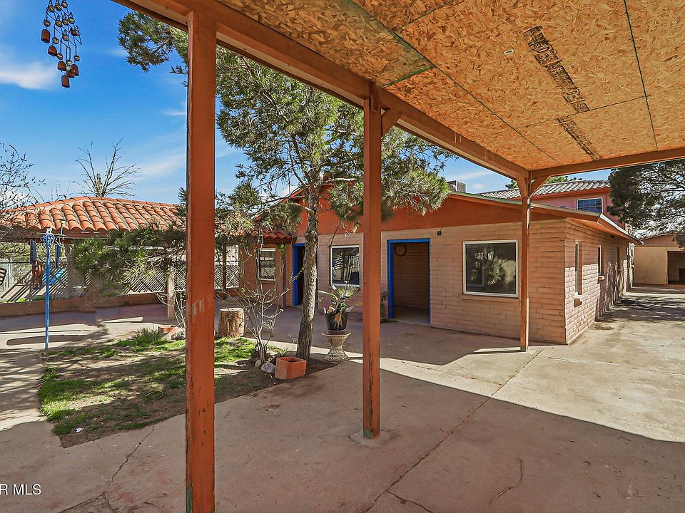 1st image of 762 Delhi Dr