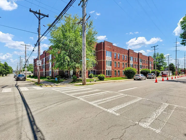 Rowan Place Apartments — Photo 23