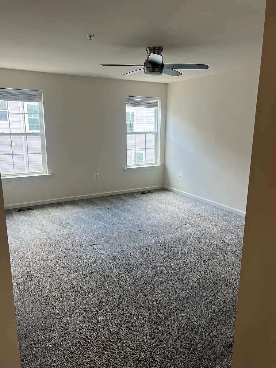 Building Photo - 5331 Greenwich Cir