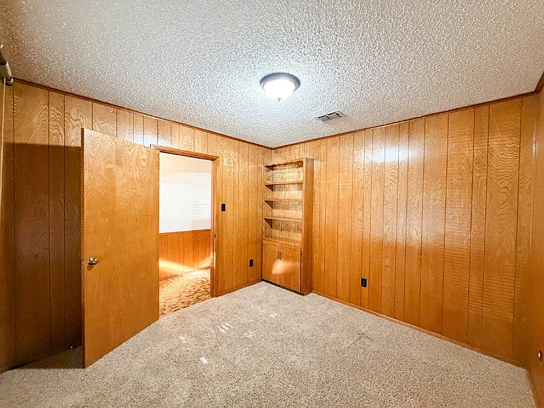 3708 Holland Dr — Photo 7