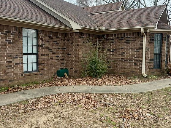 4th image of 2305 NW Meadowlake Rd