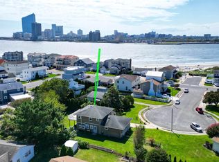 3 Bay Ct, Brigantine, NJ 08203