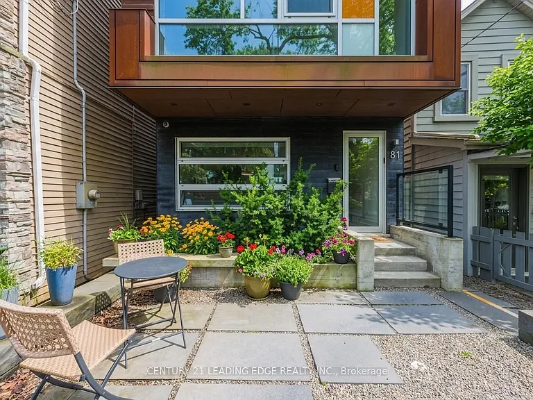 81 Dagmar Ave — Photo 2