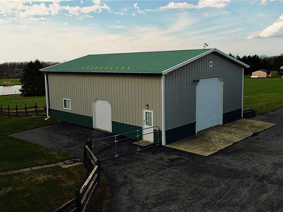 4th image of 7288 Center Rd