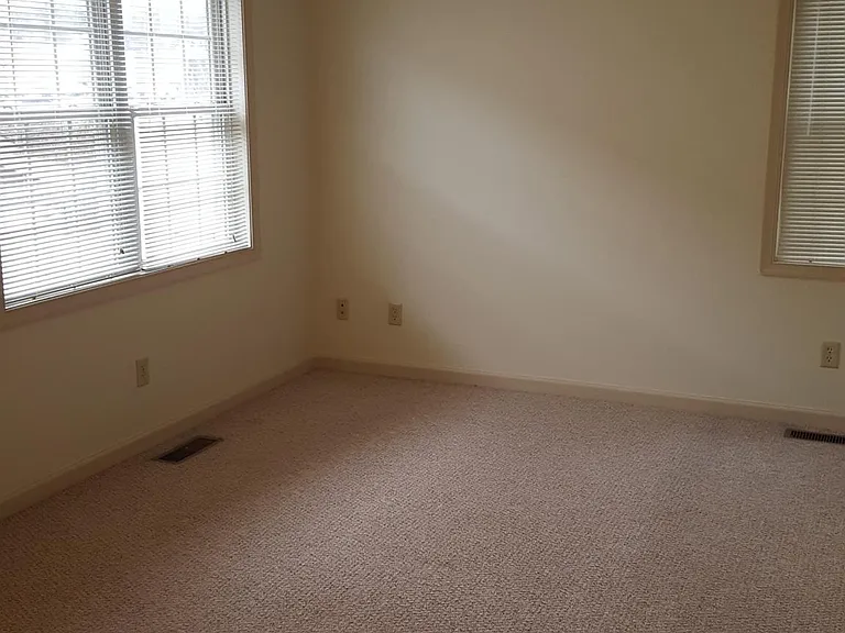 1417 Burgess Ln #B — Photo 11