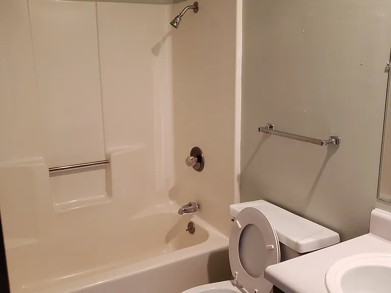 163 Oklahoma St SE #2B — Photo 6