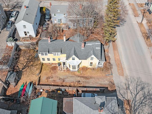 4th image of 216 Center Street