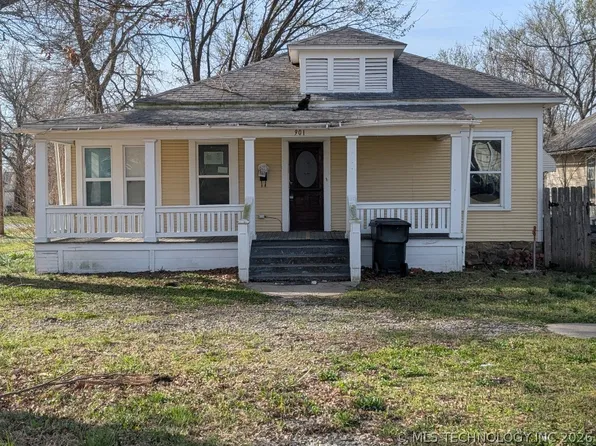 901 W Gentry St, Henryetta, OK 74437