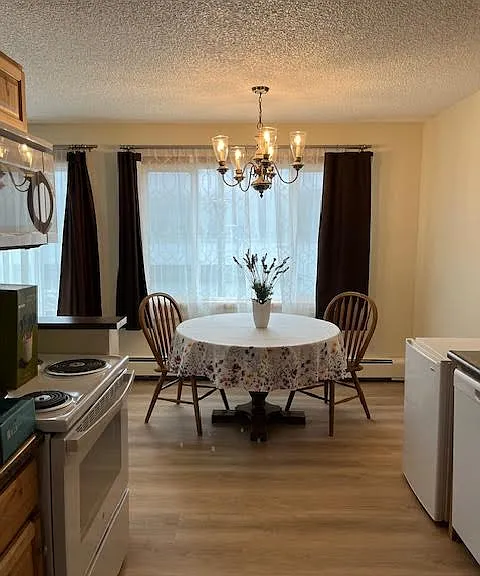 1890 Glacier Ave #302 — Photo 3