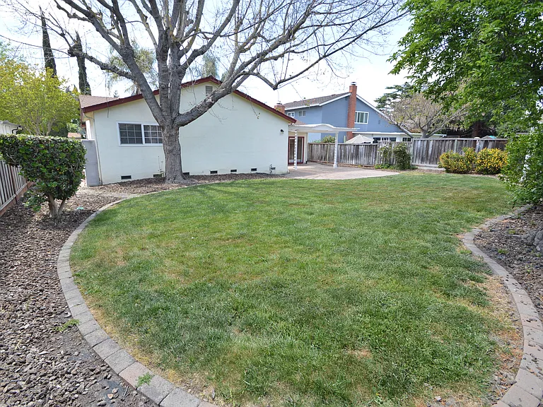 3471 Windsor Ct — Photo 25