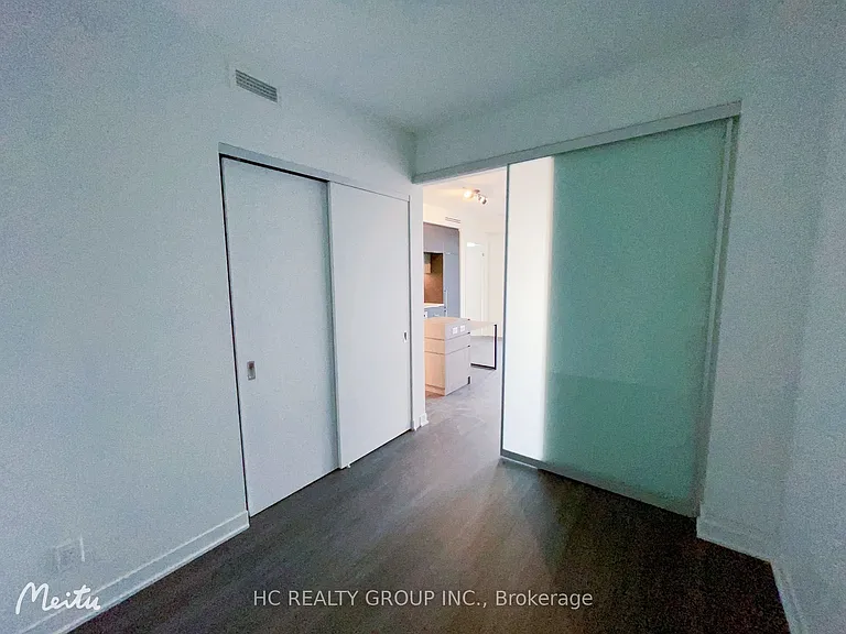 185 Alberta Ave #708 — Photo 10