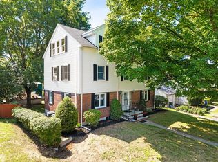38 Ivan St, Lexington, MA 02420