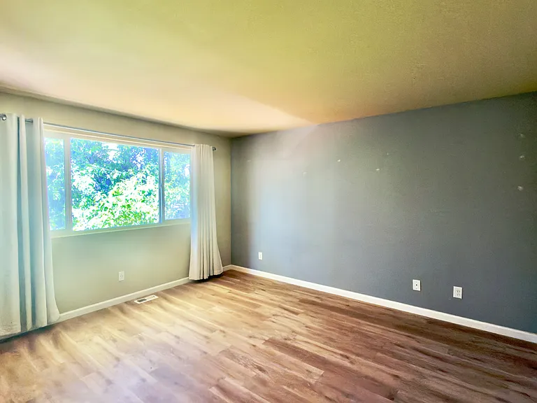 1603 W Smith Ct — Photo 22