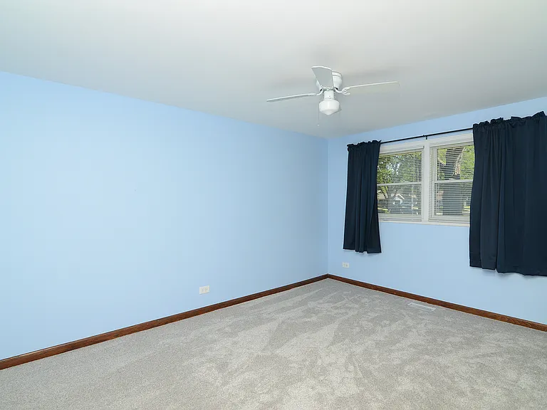 930 Sharon Ln — Photo 18