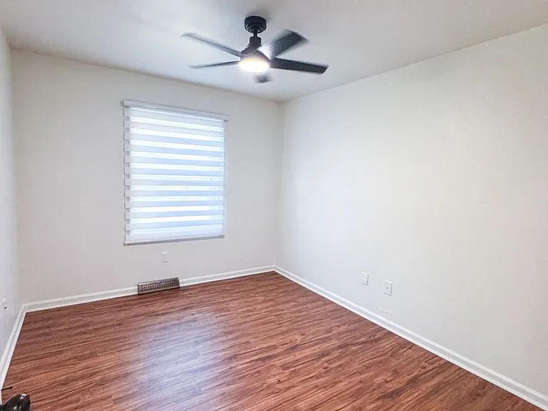 2801 Wedgefield Dr — Photo 14