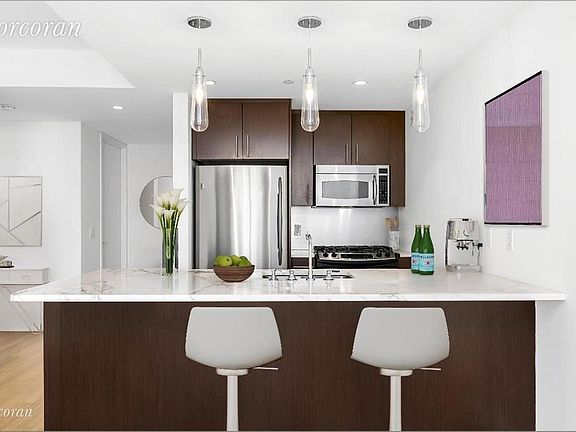 3rd image of 350 W 53rd St APT 5H