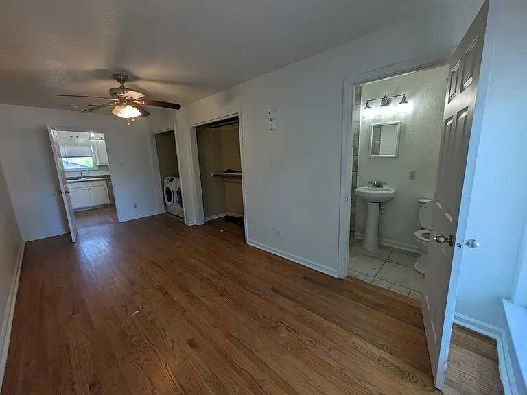 549 W Merriweather St — Photo 13
