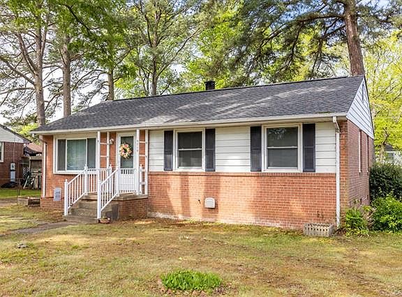3rd image of 9710 Stockbridge Dr