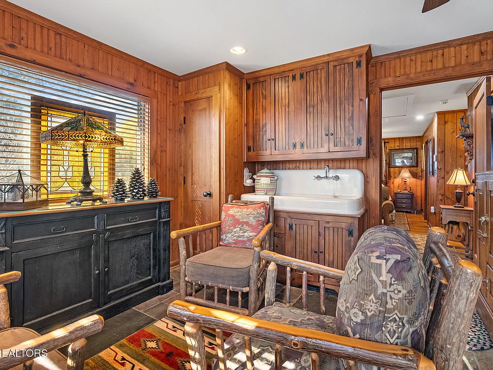 13th image of this home