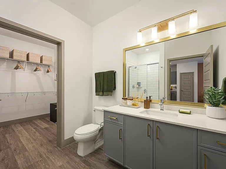 Wayfern Apartments — Photo 5