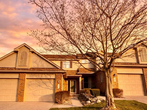 1291 Azalea Ln #120, Waterford, MI 48327