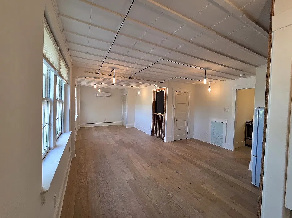 1 bed, 749 sqft, $2,100 — Photo 2