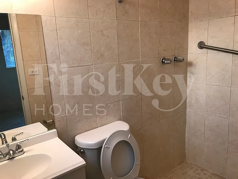 2751 NW 209th Ter — Photo 16