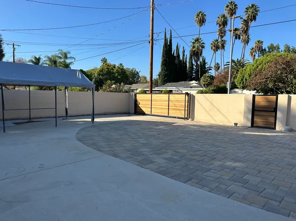 19140 Strathern St, Reseda, CA 91335