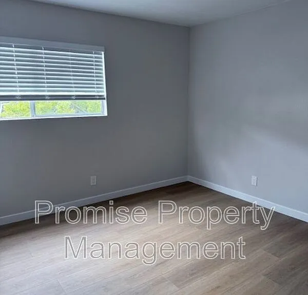 505 E Madison Ave E #75 — Photo 6