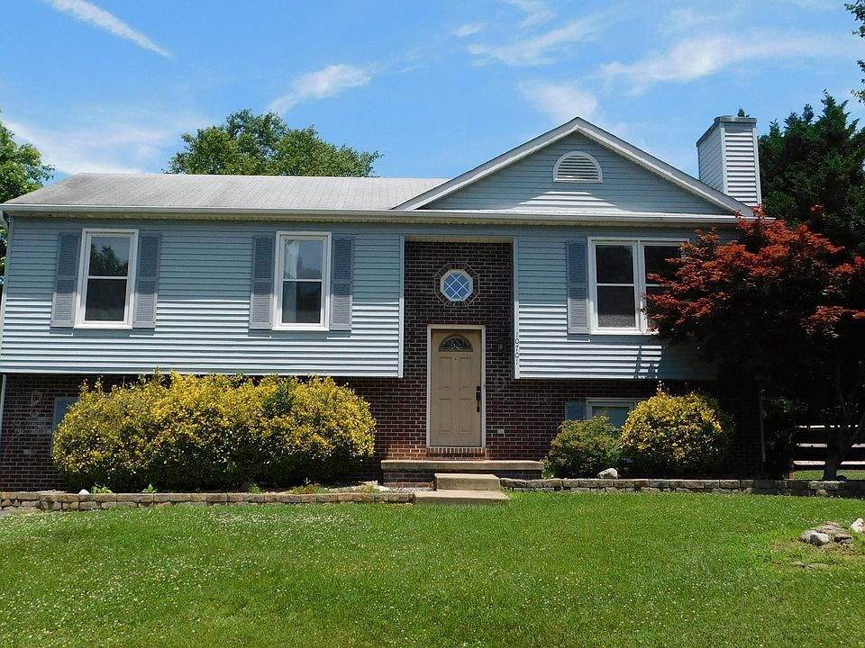 1st image of 10701 Locust Ct
