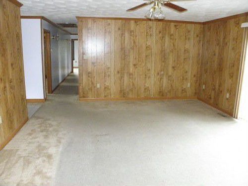 5th image of 313 Carrie Dr
