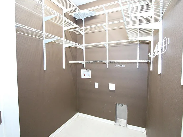 2380 Sanderling St — Photo 11