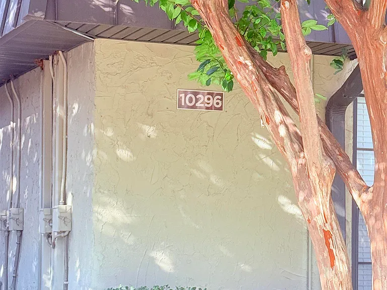 10296 W Winston Ave #8 — Photo 14