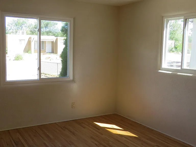 1849 E Georgia St NE — Photo 9