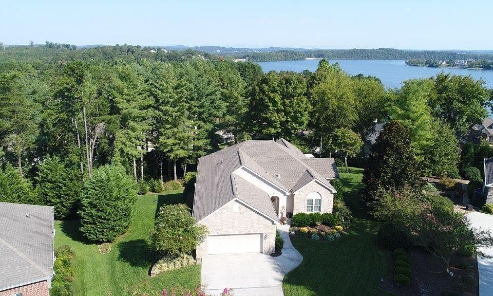 1st image of 307 Coweta Ct