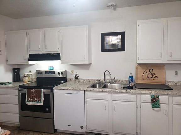 4th image of 206 Ashby Ave