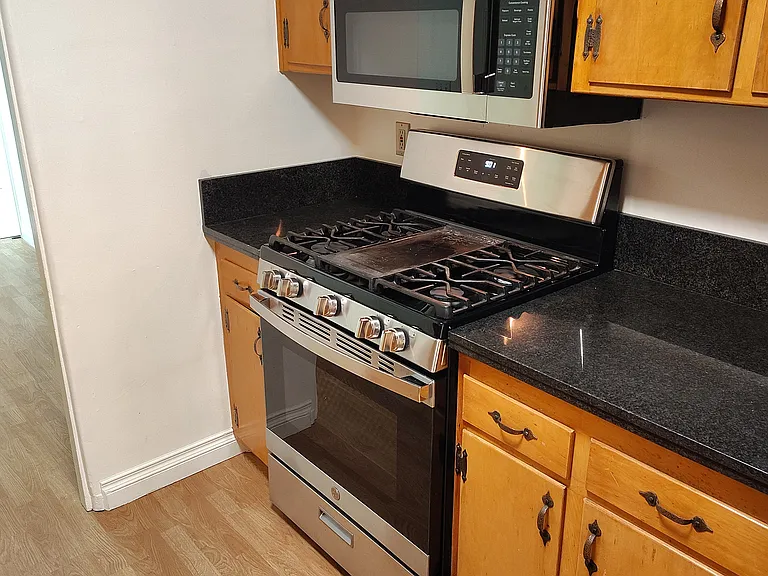 123 W Liberty St — Photo 16