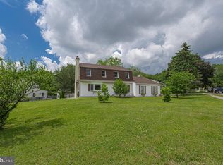 1345 Crosby Dr, Fort Washington, PA 19034