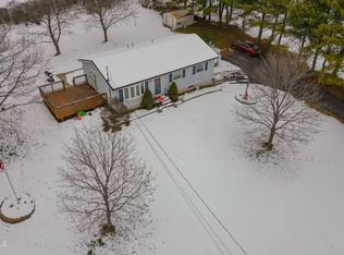 7 Coons Rd, Hudson, NY 12534