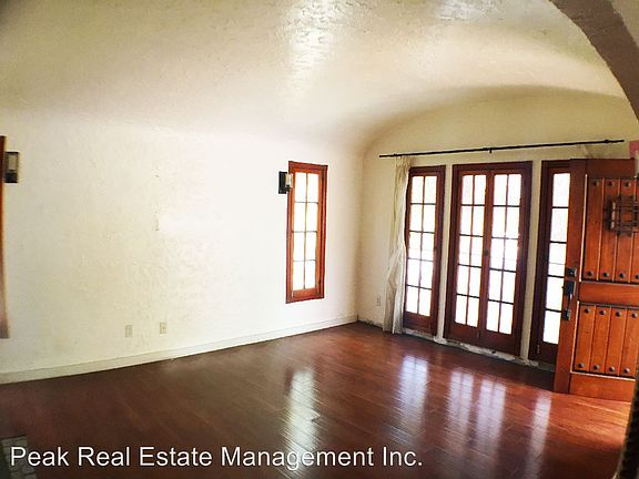 3rd image of 1604 West Blvd